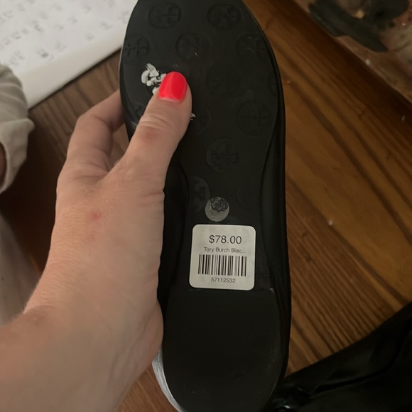 Tory Burch Black Gold Medallion Ballet Flats Size 7 - Picture 6 of 6